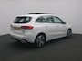 Mercedes-Benz B-klasse 180 Premium Plus Ledkoplampen | Parkeerpakket met achteruitrijcamera | Sfeerverlichting | Panorama Schuif-Kanteldak | Sound system. Inclusief 24 maanden MB Certified garantie voor Europa.