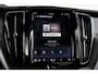 Volvo XC60 2.0 T6 Plug-in hybrid AWD Ultra Black Edition | S/K-Panodak | Elek. Trekhaak | Alarmklasse 3 | Dig. Cockpit | Adapt. Cruise | Memory Stoelen | Elek. Klep | Stoel-+stuurverw. | Camera | NAV+App. Connect | ECC | LM 21" | 0210
