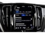 Volvo XC60 2.0 T6 Plug-in hybrid AWD Ultra Black Edition | S/K-Panodak | Elek. Trekhaak | Alarmklasse 3 | Dig. Cockpit | Adapt. Cruise | Memory Stoelen | Elek. Klep | Stoel-+stuurverw. | Camera | NAV+App. Connect | ECC | LM 21" | 0210