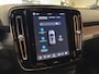 Volvo EX40 Single Motor Extended Range Plus 82 kWh | BLIS | Elektrische Stoelen + Geheugen | Stoel + Stuur Verwarming | Harman Kardon | 360 Camera |