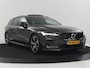 Volvo V60 2.0 B3 R-Design | Panoramadak | Trekhaak | Leder | Memory | Stuur/stoel verwarming | Harman/Kardon | Camera | Adaptive cruise | Carplay |