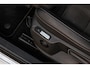 Volkswagen T-Roc 1.5 TSI 150pk DSG R-Line | Trekhaak | Stoelverwarming | Achteruitrijcamera | Navigatie | App Connect