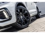 Volkswagen T-Roc 1.5 TSI 150pk DSG R-Line | Trekhaak | Stoelverwarming | Achteruitrijcamera | Navigatie | App Connect