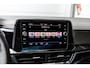 Volkswagen T-Roc 1.5 TSI 150pk DSG R-Line | Trekhaak | Stoelverwarming | Achteruitrijcamera | Navigatie | App Connect