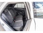 Volkswagen T-Roc 1.5 TSI 150pk DSG R-Line | Trekhaak | Stoelverwarming | Achteruitrijcamera | Navigatie | App Connect