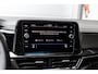 Volkswagen T-Roc 1.5 TSI 150pk DSG R-Line | Trekhaak | Stoelverwarming | Achteruitrijcamera | Navigatie | App Connect