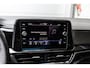 Volkswagen T-Roc 1.5 TSI 150pk DSG R-Line | Trekhaak | Stoelverwarming | Achteruitrijcamera | Navigatie | App Connect