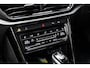 Volkswagen T-Roc 1.5 TSI 150pk DSG R-Line | Trekhaak | Stoelverwarming | Achteruitrijcamera | Navigatie | App Connect