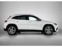 Mercedes-Benz GLA 180 AMG Line Premium | Night Pakket | Ledkoplampen | Parkeerpakket met achteruitrijcamera | Sfeerverlichting. Inclusief 24 maanden Mercedes-Benz Certified garantie voor Europa.