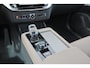 Volvo XC90 T8 Recharge AWD Ultra Dark Exec. Ed. - Luchtvering - Panorama/schuifdak - IntelliSafe Assist & Surround - 360º Camera - Bowers & Wilkins audio - Adaptieve LED koplampen - Verwarmde voorstoelen, stuur & achterbank - Parkeersensoren voor & achter - Elektr. bedienb. voorstoelen met geheugen - Geventileerde voorstoelen - Head up display - Draadloze tel. lader - Extra getint glas - 22' LMV
