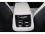 Volvo XC90 T8 Recharge AWD Ultra Dark Exec. Ed. - Luchtvering - Panorama/schuifdak - IntelliSafe Assist & Surround - 360º Camera - Bowers & Wilkins audio - Adaptieve LED koplampen - Verwarmde voorstoelen, stuur & achterbank - Parkeersensoren voor & achter - Elektr. bedienb. voorstoelen met geheugen - Geventileerde voorstoelen - Head up display - Draadloze tel. lader - Extra getint glas - 22' LMV