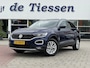 Volkswagen T-Roc 1.0 TSI Style Pano, Navi, Trekhaak, Rijklaar met beurt & garantie!