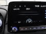 Hyundai Kona Electric EV Premium 64 KWh | SOH 96.2% | Leder | Trekhaak | Head-up | Stoelventilatie | Stuur/stoel verwarming | Adaptive cruise | Camera | Park assist | Carplay | Dodehoek detectie | Krell sound |