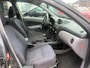 Nissan Almera 1.8 Tekna Airco, radio, trekhaak