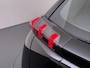 Peugeot e-2008 SUV Active 50 kWh 136pk | Accu 94% | 3-Fase | Navigatie via Apple Carplay en Android auto | Automatische airco | Cruise control |