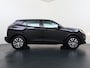 Peugeot e-2008 SUV Active 50 kWh 136pk | Accu 94% | 3-Fase | Navigatie via Apple Carplay en Android auto | Automatische airco | Cruise control |