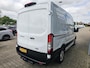 Ford Transit 310 2.0 TDCI L2H2 Trend Achteruitrijcamera | Betimmerde Laadruimte | Trekhaak | Airco | Navigatie | Adaptieve Cruise Control | Stoelverwarming etc.