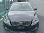 Volvo V70 2.0 D2 Classic Edition 1e eigenaar! Lederen bekleding, Cruise control, Climate control, Verwarmde stoelen voor, Verwarmde voorruit, Trekhaak, Dual-Xenon adaptief, Sensus Pro met Volvo on Call