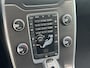 Volvo V70 2.0 D2 Classic Edition 1e eigenaar! Lederen bekleding, Cruise control, Climate control, Verwarmde stoelen voor, Verwarmde voorruit, Trekhaak, Dual-Xenon adaptief, Sensus Pro met Volvo on Call