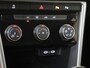 Volkswagen T-Roc 1.0 TSI Life | Achteruitrijcamera | Adaptieve cruise control | Keyless | Lane assist | Airco | Parkeersassistent | Carplay |