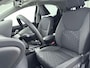 Toyota Yaris 1.5 Hybrid 115 Dynamic | Apple Carplay / Android Auto | Dodehoek detectie | Parkeersensoren voor/achter | Stoel-/stuurverwarming | Adaptive Cruise | Clima | Keyless | Camera | 16 inch