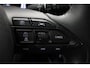 Toyota Yaris 1.5 Hybrid 115 Dynamic | Apple Carplay / Android Auto | Dodehoek detectie | Parkeersensoren voor/achter | Stoel-/stuurverwarming | Adaptive Cruise | Clima | Keyless | Camera | 16 inch