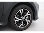 Toyota Yaris 1.5 Hybrid 115 Dynamic | Apple Carplay / Android Auto | Dodehoek detectie | Parkeersensoren voor/achter | Stoel-/stuurverwarming | Adaptive Cruise | Clima | Keyless | Camera | 16 inch