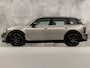 MINI Clubman 2.0 Cooper S Chilli 192Pk Automaat (PANORAMADAK, GROOT NAVI, MEMORY SEAT, LEDER, HARMAN/KARDON, CAMERA, STOELVERWARMING, LED KOPLAMPEN, NIEUWSTAAT)
