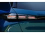 Peugeot e-308 EV 156PK 54KWH ALLURE AUTOMAAT / CAMERA / STOEL-STUURVERWARMING / KEYLESS / FULL-LED / 18"LMV / NAVI / CLIMA / PDC / BLUETOOTH / ADAPT. CRUISECONTROL / 1E EIGENAAR / SCHITTERENDE STAAT !!