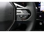 Peugeot e-308 EV 156PK 54KWH ALLURE AUTOMAAT / CAMERA / STOEL-STUURVERWARMING / KEYLESS / FULL-LED / 18"LMV / NAVI / CLIMA / PDC / BLUETOOTH / ADAPT. CRUISECONTROL / 1E EIGENAAR / SCHITTERENDE STAAT !!
