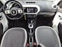 Renault Twingo Z.E. R80 Collection / SOH 94% / Dealer onderhouden / Airco / Navigatie via Apple Carplay of Android Auto / Cruise control / Parkeersensoren achter / Lichtmetalen wielen 15“ / Elektrische ramen voor /