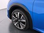 Peugeot e-208 GT Pack 50 kWh 136pk | Accu 91% | Navigatie | Panorama dak | Stoelverwarming | Alcantara bekleding | Cruise control adaptief | Camera achter | Apple Carplay en Android auto