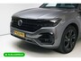 Volkswagen Touareg 3.0 TSi 4MOTION R-line 462 PK | Panoramadak | Luchtvering | Leer | Travel Assist | El.verstelbare stoel met geheugen, Wegklapbare trekhaak, Stoel- stuurverwarming, Keyless, Sfeerverlichting