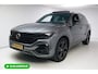 Volkswagen Touareg 3.0 TSi 4MOTION R-line 462 PK | Panoramadak | Luchtvering | Leer | Travel Assist | El.verstelbare stoel met geheugen, Wegklapbare trekhaak, Stoel- stuurverwarming, Keyless, Sfeerverlichting