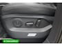 Volkswagen Touareg 3.0 TSi 4MOTION R-line 462 PK | Panoramadak | Luchtvering | Leer | Travel Assist | El.verstelbare stoel met geheugen, Wegklapbare trekhaak, Stoel- stuurverwarming, Keyless, Sfeerverlichting