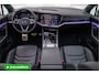 Volkswagen Touareg 3.0 TSi 4MOTION R-line 462 PK | Panoramadak | Luchtvering | Leer | Travel Assist | El.verstelbare stoel met geheugen, Wegklapbare trekhaak, Stoel- stuurverwarming, Keyless, Sfeerverlichting