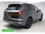 Volkswagen Touareg 3.0 TSi 4MOTION R-line 462 PK | Panoramadak | Luchtvering | Leer | Travel Assist | El.verstelbare stoel met geheugen, Wegklapbare trekhaak, Stoel- stuurverwarming, Keyless, Sfeerverlichting