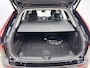Volvo XC60 T6 Recharge Plus Dark | 19" Allseason | Panoramadak | Head-Up | 360 Camera | Trekhaak | Harman Kardon | Elektr. verst. Stoelen | Stoel/Stuurverwarming |