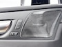 Volvo XC60 T6 Recharge Plus Dark | 19" Allseason | Panoramadak | Head-Up | 360 Camera | Trekhaak | Harman Kardon | Elektr. verst. Stoelen | Stoel/Stuurverwarming |