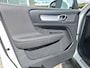 Volvo XC40 1.5 T5 Recharge Business Pro | NL-Auto | Automaat | Plug-In Hybride | Navigatie | 360 Graden Camera | Climate Control | Adaptieve Cruise Control | Stuurwiel en Stoel Verwarming | Elektrische Achterklep | Trekhaak Elektrisch Wegklapbaar | 1e Eigenaar |