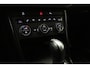 Volkswagen T-Roc 1.5 TSI 2019 | Airco | Trekhaak | Navigatie | Stoelverwarming | DAB Radio | Apple/Android Carplay | Boekjes | Onderhoudshistorie | 2 Sleutels