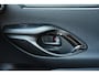 Toyota Yaris 1.5 Hybrid 115 Dynamic Limited Automaat 116pk | Dodehoek detectie | Parkeersensoren vóór & achter | Voorstoelen verwarmd |