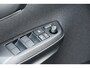 Toyota Yaris 1.5 Hybrid 115 Dynamic Limited Automaat 116pk | Dodehoek detectie | Parkeersensoren vóór & achter | Voorstoelen verwarmd |