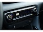 Toyota Yaris 1.5 Hybrid 115 Dynamic Limited Automaat 116pk | Dodehoek detectie | Parkeersensoren vóór & achter | Voorstoelen verwarmd |