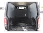 Volkswagen Transporter 2.0 TDI L2H1 28 Bulli 150PK / 110kW DSG, NL auto, 1e eigenaar dealeronderhouden en door ons geleverd, digital cockpit pro, adaptieve cruise control (ACC), achteruitrijcamera (Rear View), elektrisch verstel-, verwarm- en inklapbare buitenspiegels, verwarmbare voorstoelen, parkeersensoren voor en achter (PDC), lederen bekleding, multifunctioneel lederen stuurwiel, achterklep, zijschuifdeur rechts, LED verlichting etc.