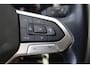 Volkswagen Transporter 2.0 TDI L2H1 28 Bulli 150PK / 110kW DSG, NL auto, 1e eigenaar dealeronderhouden en door ons geleverd, digital cockpit pro, adaptieve cruise control (ACC), achteruitrijcamera (Rear View), elektrisch verstel-, verwarm- en inklapbare buitenspiegels, verwarmbare voorstoelen, parkeersensoren voor en achter (PDC), lederen bekleding, multifunctioneel lederen stuurwiel, achterklep, zijschuifdeur rechts, LED verlichting etc.