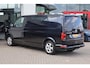 Volkswagen Transporter 2.0 TDI L2H1 28 Bulli 150PK / 110kW DSG, NL auto, 1e eigenaar dealeronderhouden en door ons geleverd, digital cockpit pro, adaptieve cruise control (ACC), achteruitrijcamera (Rear View), elektrisch verstel-, verwarm- en inklapbare buitenspiegels, verwarmbare voorstoelen, parkeersensoren voor en achter (PDC), lederen bekleding, multifunctioneel lederen stuurwiel, achterklep, zijschuifdeur rechts, LED verlichting etc.