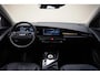 Kia Niro EV e-Niro DynamicLine 64.8 kWh 3-fase [ Navi Adapt.cruise Camera Stoel-en stuurverwarming ]