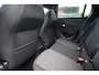 Peugeot e-208 Business | 10" HD-touchscreen met PEUGEOT i-Connect® Advanced Navigatie | 10" touchscreen met DAB+ radio en Wireless Mirror Screen (Apple CarPlay / Android Auto ) | Armsteunen portierpanelen vóór en achter in grijs Baladin