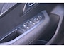 Peugeot e-208 Business | 10" HD-touchscreen met PEUGEOT i-Connect® Advanced Navigatie | 10" touchscreen met DAB+ radio en Wireless Mirror Screen (Apple CarPlay / Android Auto ) | Armsteunen portierpanelen vóór en achter in grijs Baladin